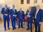 Sandomierz: Honorowa statuetka i gratulacje dla Tomasza Huka.
