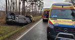 Dachowanie osobówki na DK79 w gminie Łoniów [ZDJĘCIA]