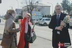 Życzenia i kwiaty od sandomierskich starostów i radnego. Panie były zachwycone | STV.INFO