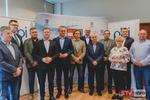Powiat sandomierski podpisał umowy na inwestycje wartości prawie 28 mln zł. Rekordowe pieniądze na drogi | STV.INFO