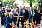 Sandomierz oddał hołd pomordowanym na Wołyniu. Modlitwa, kwiaty i znicze | STV.INFO