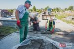 Cmentarna alejka z nową nawierzchnią. Sandomierski PGKiM dba o "Kruków" | STV.INFO