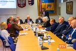 Starosta Piwnik złożył sprawozdanie. Zmiany w budżecie i planowane inwestycje  | STV.INFO
