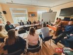 Spotkanie dyrektorów szkół z policją i strażą pożarną. Będą ograniczenia w dostępie do budynków | STV.INFO
